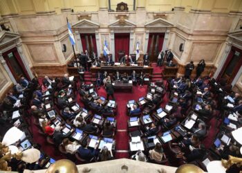 El Senado aprobó la reforma de la Carta Orgánica del BCRA y el proyecto vuelve a Diputados