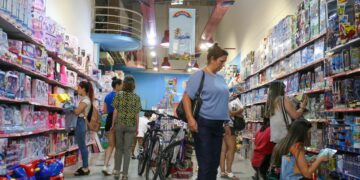 El consumo privado cayó 0,6% en agosto y sumó nueve meses en baja El consumo privado cayó 0,6% en agosto y sumó nueve meses en baja