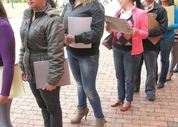 El desempleo subió al 7,9% y la informalidad alcanzó el 45%