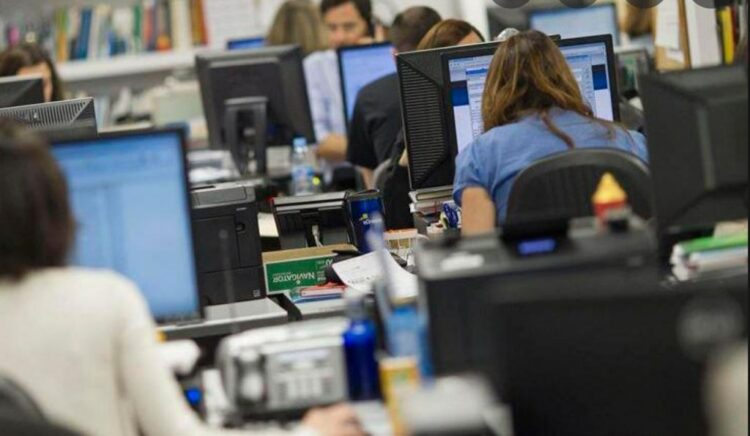 El salario estatal cayó 40,5% y la mora crediticia se multiplicó por 3,4 El incumplimiento crediticio entre empleados públicos se multiplicó por 3,4 en dos años, según ATE.
