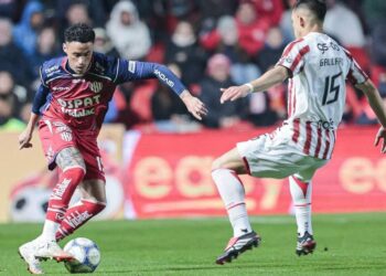 En una noche de emociones, a Instituto se lo dieron vuelta y perdió 3-2 ante Unión