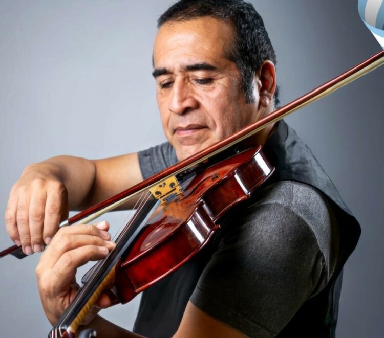 Néstor Garnica trae de vuelta La Fiesta del Violinero a Córdoba Garnica llegará acompañado por su Trío Criollo, integrado por Rodrigo Acuña en guitarra y Alejandro Campos en bombo. Foto: redes.