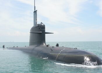 Fuerte plan militar: el Gobierno busca comprar tres submarinos