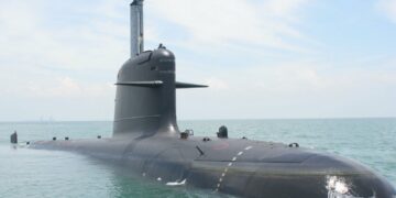 Fuerte plan militar: el Gobierno busca comprar tres submarinos