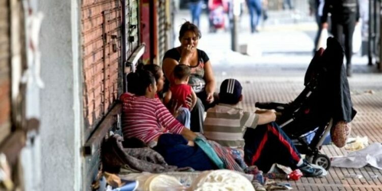 "Para que la pobreza baje tiene que mejorar el empleo", afirmó IDESA.