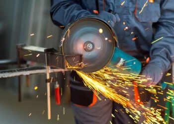 Industriales pymes denuncian subas de hasta 300% en el costo de la energía