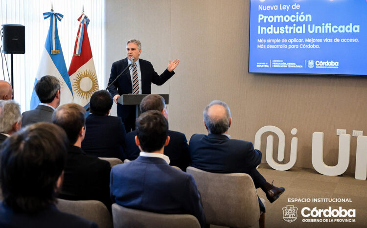Llaryora anunció Ingresos Brutos Cero para más PyMEs que facturan hasta $4.500 millones Llaryora anunció Ingresos Brutos Cero para más PyMEs que facturan hasta $4.500 millones