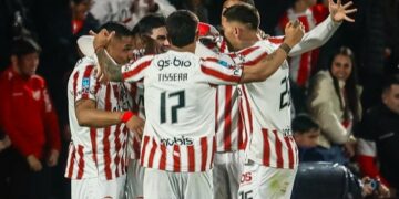 Instituto derrotó 2-1 a Estudiantes de Río Cuarto y es líder en solitario de su grupo Instituto derrotó 2-1 a Estudiantes de Río Cuarto y es líder en solitario de su grupo