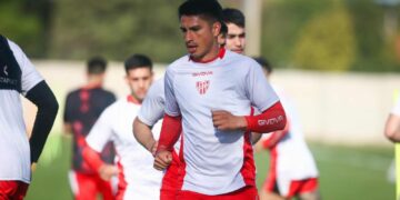 Instituto va por más: Flores prepara un cambio para enfrentar a Independiente