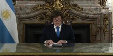 El presidente Javier Milei durante un mensaje oficial por cadena nacional desde la Casa Rosada