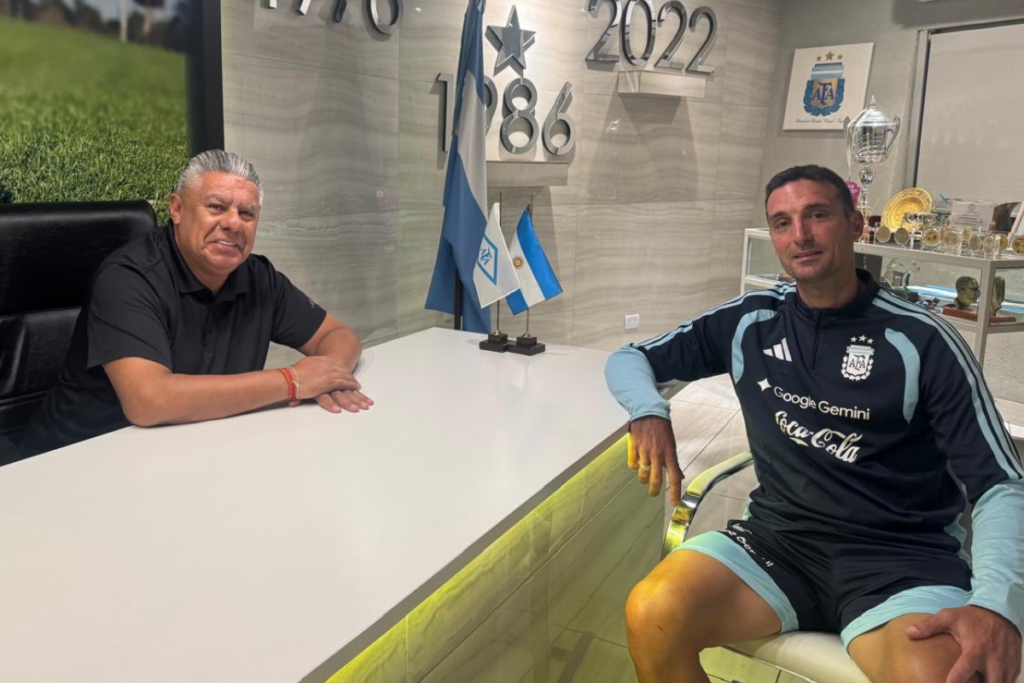 La AFA confirmó que comenzaron las charlas entre Scaloni y Tapia por la renovación La AFA confirmó que comenzaron las charlas entre Scaloni y Tapia por la renovación