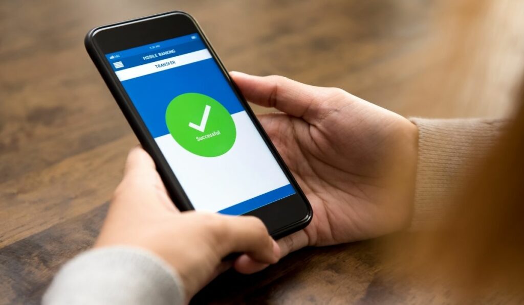 La CNV elimina los cheques para mover fondos en el mercado de capitales La CNV elimina los cheques para mover fondos en el mercado de capitales