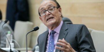 La Provincia rechazó las demandas civiles contra Oscar González