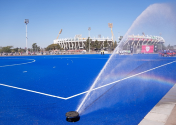 La cancha de hockey Soledad García, ubicada en el Polo Deportivo Kempes, recibió la certificación internacional de la Federación Internacional de Hockey (FIH)