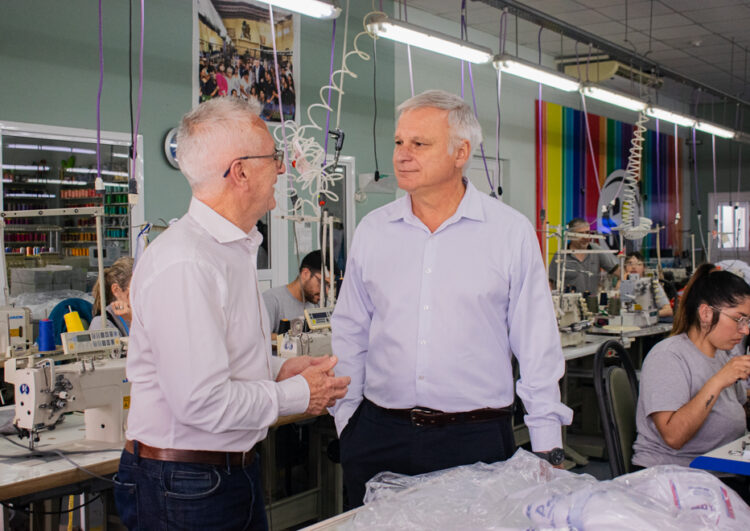 La nueva entidad quedó conformada por 12 cooperativas de trabajo del sector textil de la provincia.