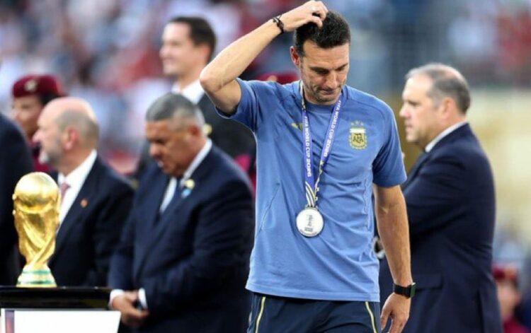Lionel Scaloni tiene contrato con la selección mayor hasta finales del 2026.