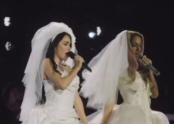 Lali y Tini juntas en River: beso, vestidos de novia y un homenaje a Madonna
