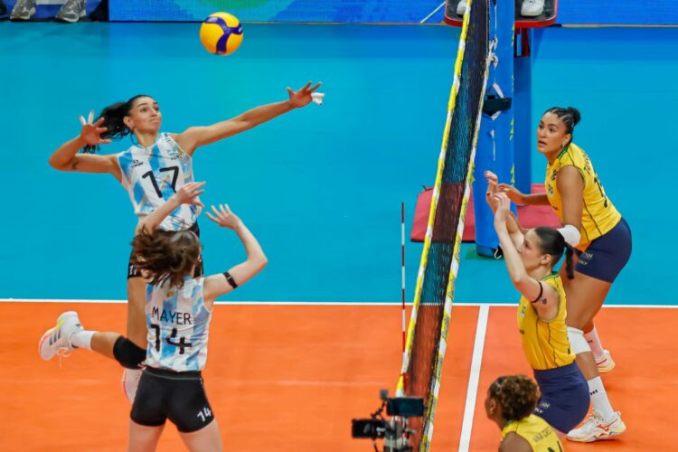 Las Panteras cayeron ante Brasil en el Sudamericano y no lograron la plaza olímpica Argentina cerró el torneo con un balance de cuatro triunfas y una derrota.