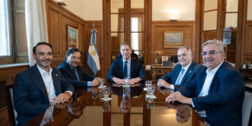 Las transferencias a las provincias mejoraron, pero Córdoba sigue rezagada
