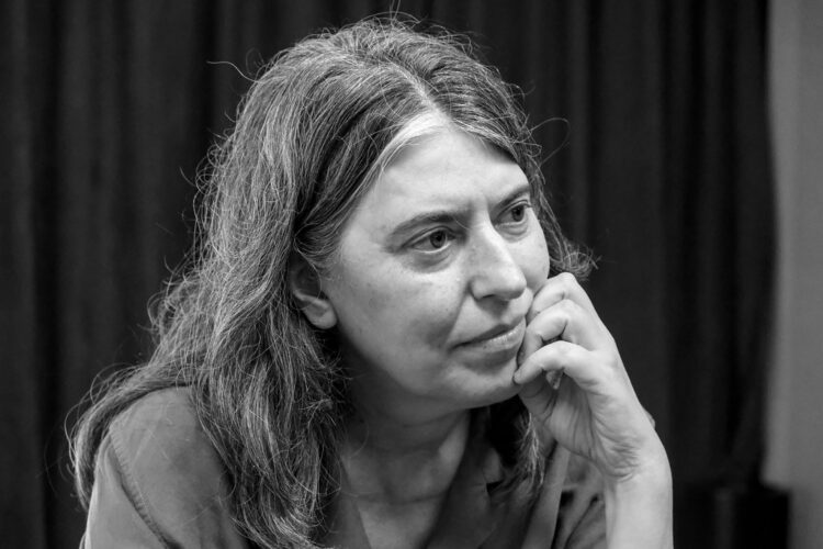 Además, el sábado a las 18:30, Liliana Paolinelli presentará su libro “Sin noticias de los jíbaros” junto a Elena Anníbali y Soledad Hessel.