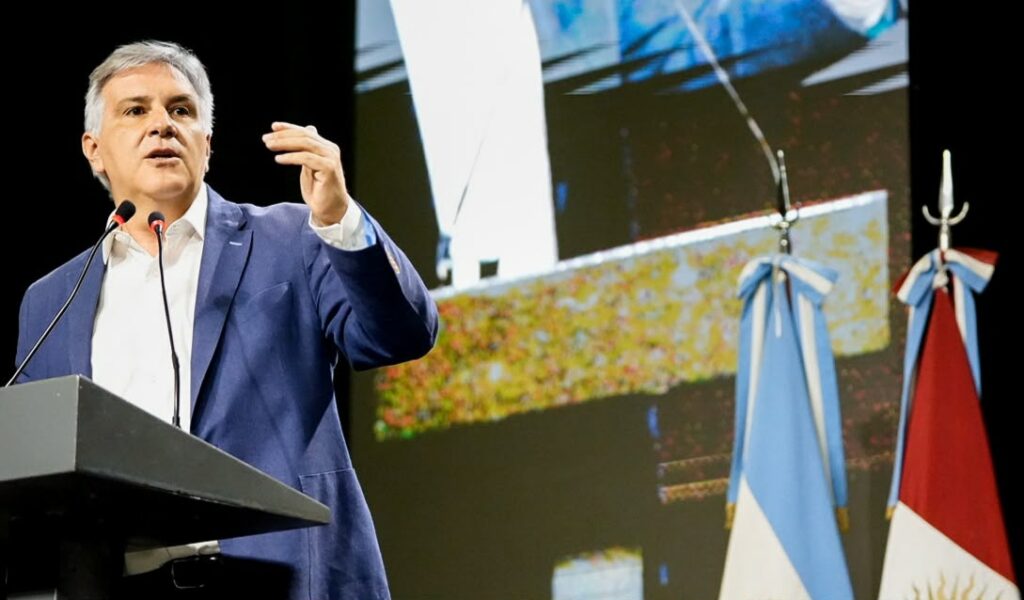 Llaryora: “Es increíble que tengamos que pelear por una ley de biocombustibles”