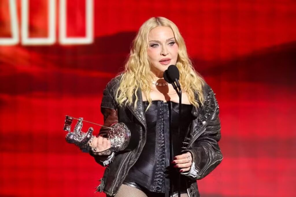 Madonna volvió a los premios MTV y Taylor Swift amplió su propio récord Madonna volvió a los premios MTV y Taylor Swift amplió su propio récord