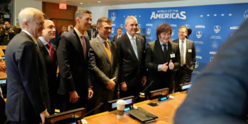 Milei estuvo con Trump en la cumbre por el Escudo de las Américas