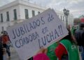 Jubilados realizaron la 127ª Ronda de Jubilados en Plaza San Martín, Córdoba.
