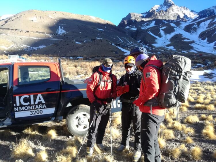 Buscan a un andinista que está desaparecido desde hace días en la zona de Vallecitos Patrulla de rescate Mendoza.