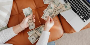 Presupuesto 2027: el proyecto toma como referencia un dólar de $1.847,6 para diciembre, 20,8% por encima de la cotización actual.