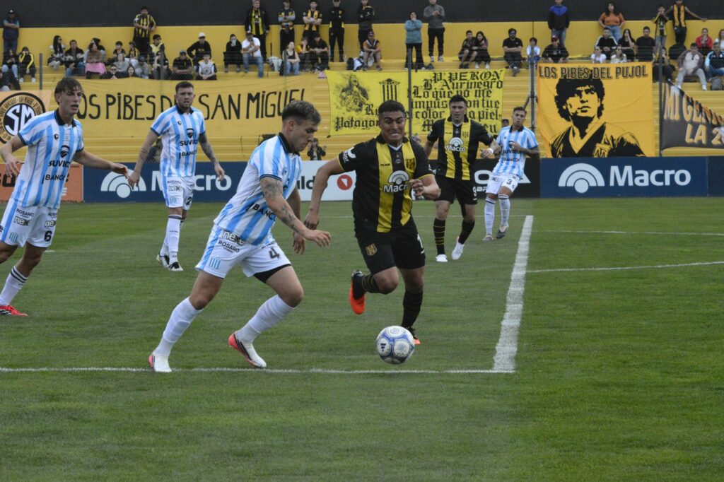 Racing cayó 2-0 ante Deportivo Madryn y se complica en la tabla Racing cayó 2-0 ante Deportivo Madryn y se complica en la tabla