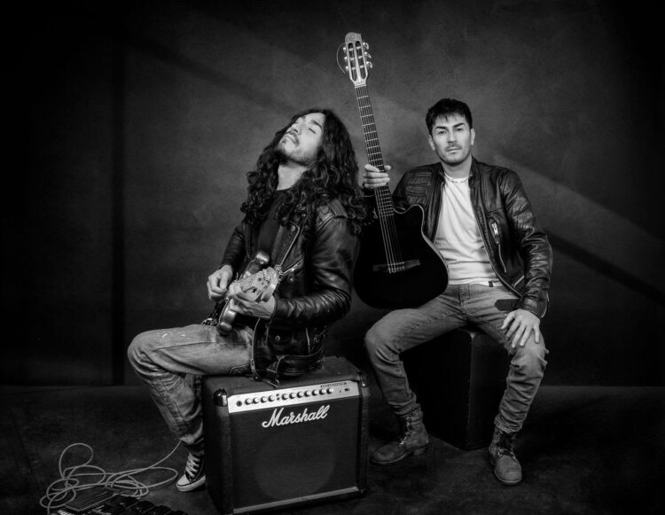 Don Argañaraz estrenó “Bichitos de luz” junto a Raly Barrionuevo Nicolás y Diego Argañaraz, los hermanos santiagueños que integran Don Argañaraz y preparan “Canción Tornasol”, su cuarto álbum de estudio. Foto: Prensa.