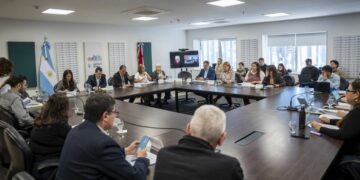 Las comisiones de Seguridad y de Promoción y Defensa de los Derechos de la Niñez, Adolescencia y Familia de la Legislatura de Córdoba se reunieron este martes a la tarde y compatibilizaron iniciativas para adecuar el régimen provincial a la nueva normativa nacional.