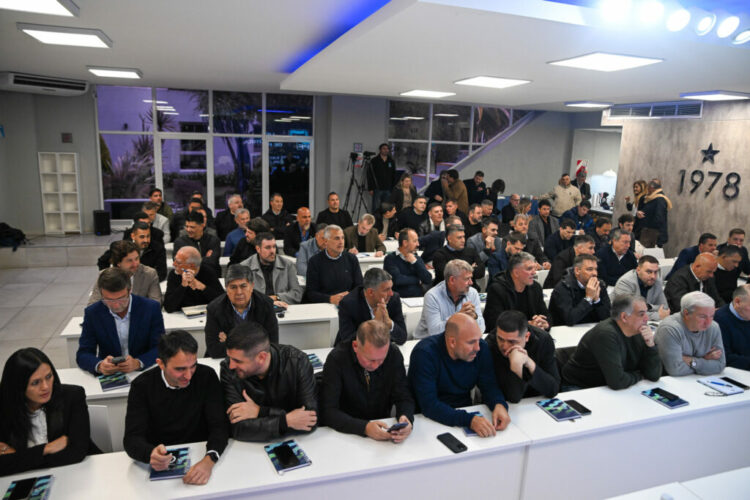Reunión en AFA: proyectan un nuevo torneo y habrá un cambio reglamentario en el Clausura