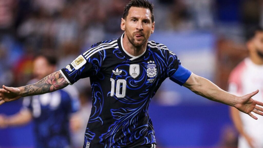 Scaloni presentó la lista de convocados: Messi tendrá su despedida en el Monumental