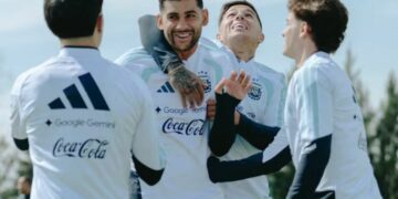 La Selección argentina comienza la parte más exigente de su preparación para el amistoso ante Bolivia. (Foto: @Argentina).
