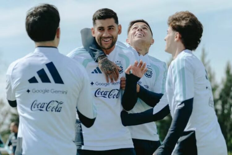 La Selección argentina comienza la parte más exigente de su preparación para el amistoso ante Bolivia. (Foto: @Argentina).