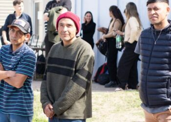 Trabajadores informales urbanos se forman en espacios verdes y jardinería