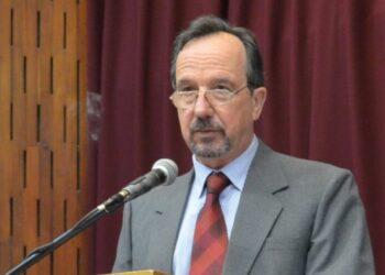 Un “foro destinado a promover la discusión y el análisis de las finanzas públicas y la economía”