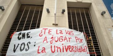 Universidades del país paran y convocan a una nueva Marcha Federal Movilización universitaria en Córdoba. Foto: Fátima Giménez