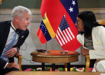Venezuela firmó acuerdos con grandes transnacionales energéticas