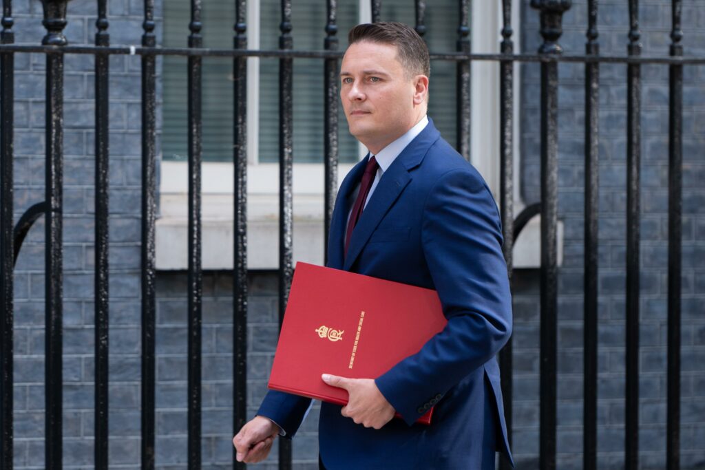 La respuesta de Reino Unido a la cadena nacional de Milei Wes Streeting.
