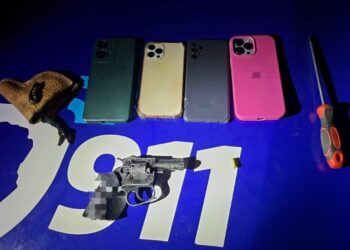Detuvieron a cuatro personas y secuestraron un revólver durante un control