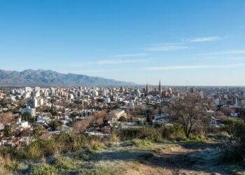 Domingo fresco, parcialmente nublado y con una máxima de 12°C Domingo fresco, parcialmente nublado y con una máxima de 12°C