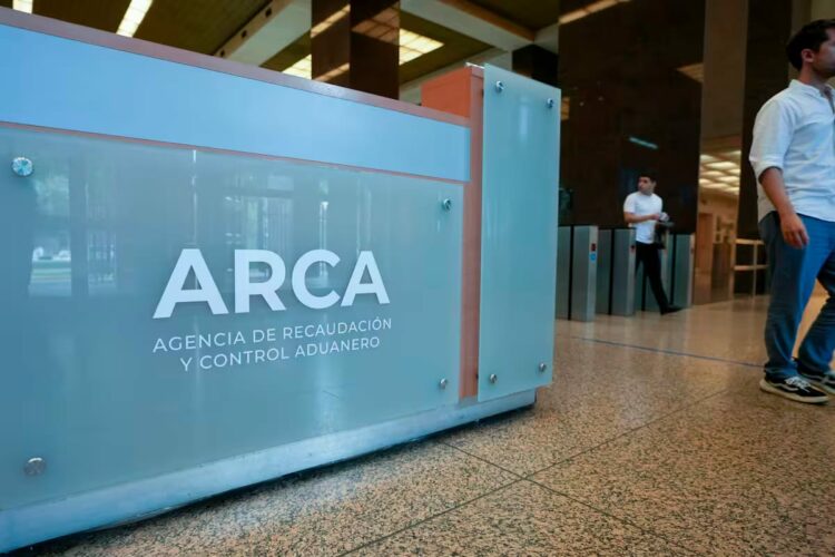 Desde octubre, ARCA cobrará por débito directo las cuotas de planes de pago iguales o superiores a $100 millones.