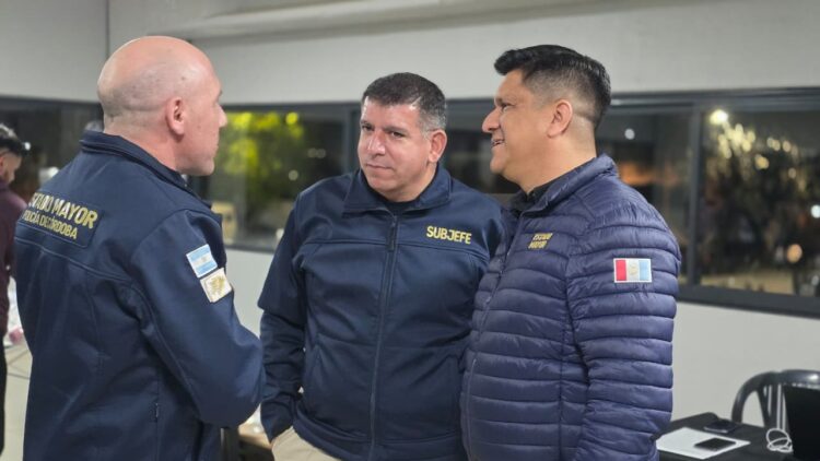 Murió un joven de 22 años tras recibir disparos durante una riña El joven murió tras ingresar al hospital con heridas de arma de fuego. Por el hecho fueron detenidos dos hombres.
