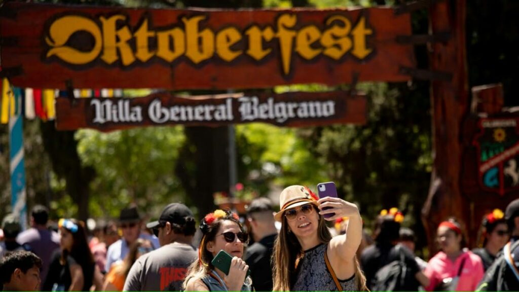 Oktoberfest 2026: buscan voluntarios en Villa General Belgrano y ofrecen alojamiento Oktoberfest 2026: buscan voluntarios en Villa General Belgrano y ofrecen alojamiento