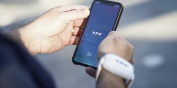 YPF alcanzó un millón de acciones compradas desde su App en un mes