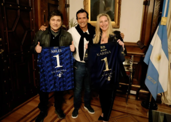 Adolfo Cambiaso junto a Javier Milei y su hermana Karina.