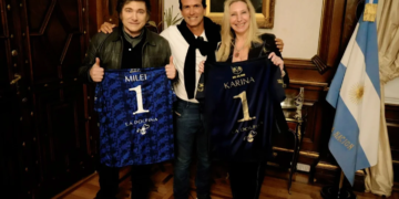 Adolfo Cambiaso junto a Javier Milei y su hermana Karina.